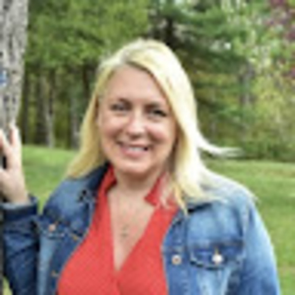 Meet your Posher, Heather - Picture 1 of 1